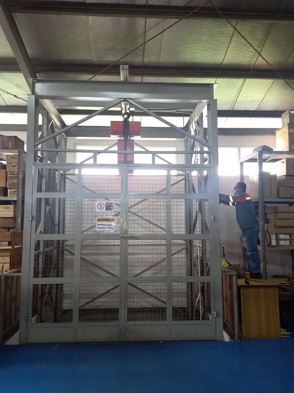 friox-lift-barang